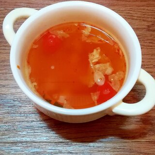 大豆の水煮とミニトマトとキムチのスープ